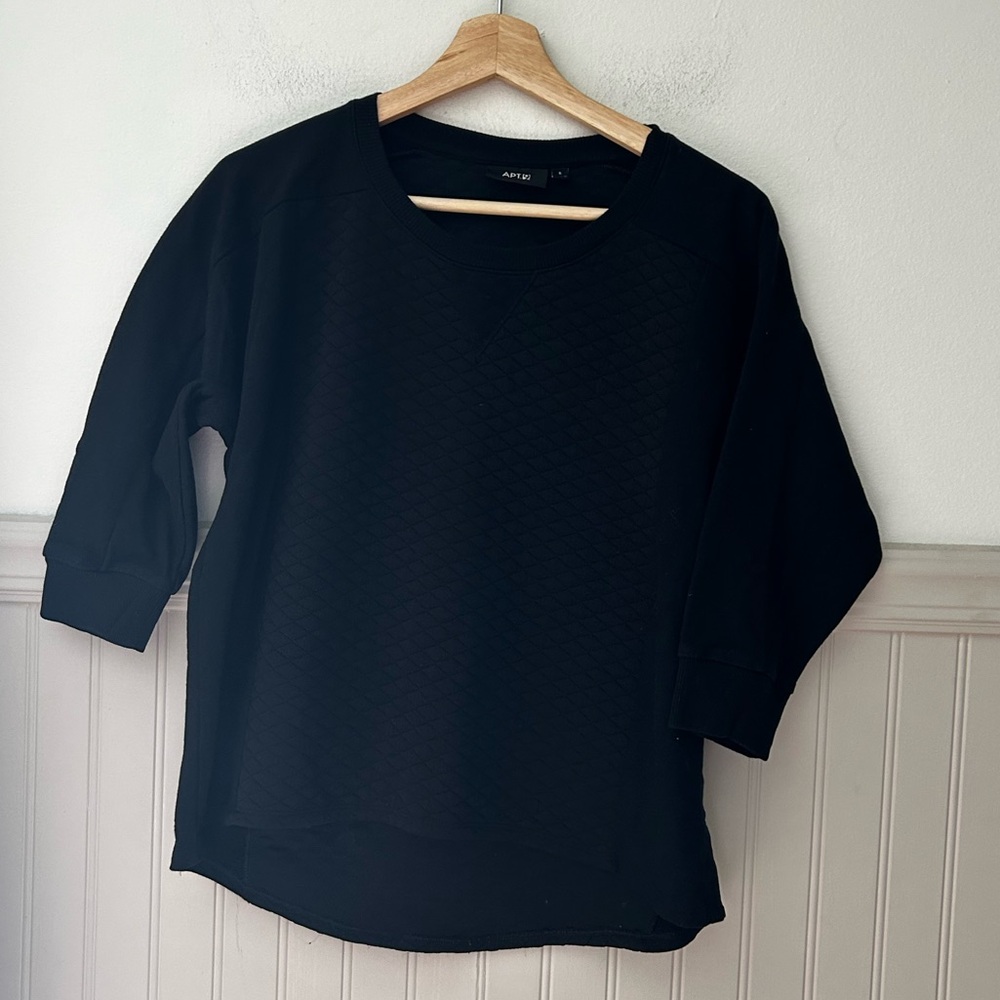 Apt. 9  Small Short Sleeve Black Quilted Sweater Top